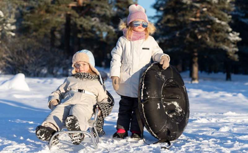 не только комбинезон: 5 стильных и практичных вариантов зимней верхней одежды